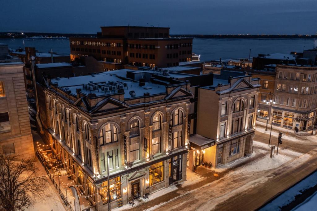 Hotel Oui Go! Труа-Ривьер Экстерьер фото